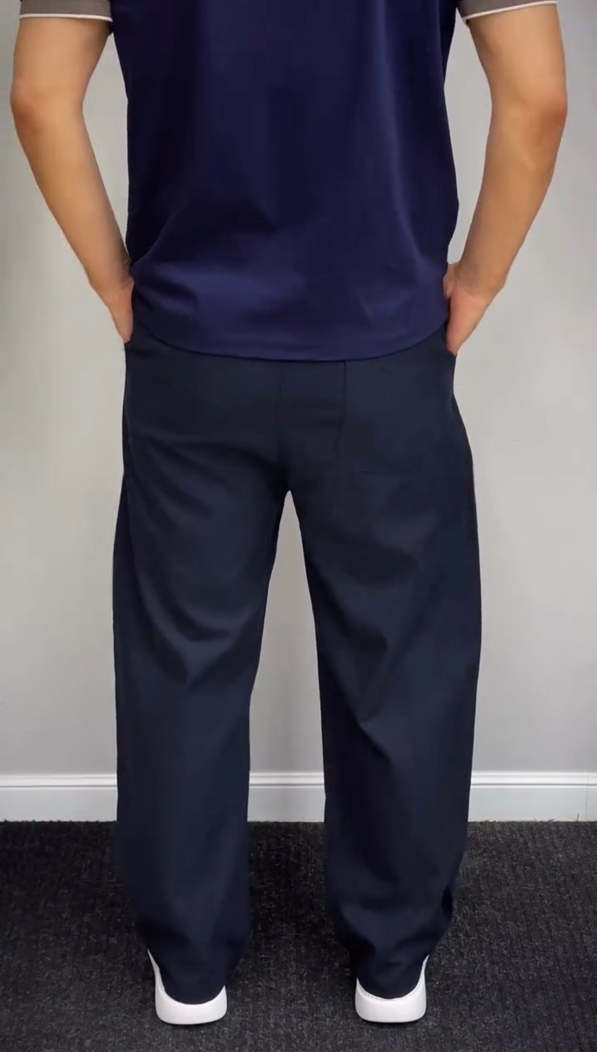 Lightweight Straight Leg Trouser