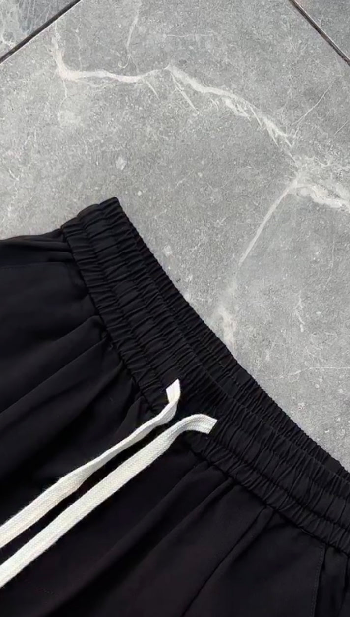 Relaxed Fit Black Streetwear Pants
